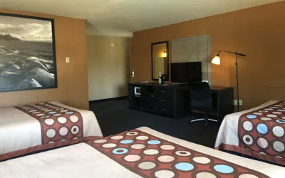 Photo 4 - Hotel Elevation