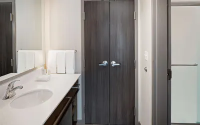 Photo 4 - Homewood Suites by Hilton Ronkonkoma