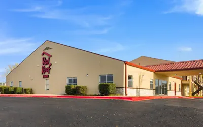 Photo 2 - Red Roof Inn Temple
