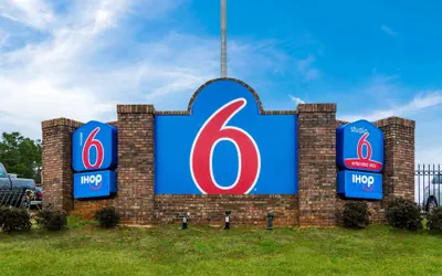 Photo 2 - Studio 6 Extended Stay - Lagrange, GA