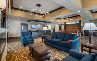Photo 5 - Comfort Inn & Suites Cedar Rapids CID Eastern Iowa Airport