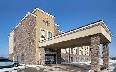 Photo 2 - Comfort Inn & Suites Cedar Rapids CID Eastern Iowa Airport