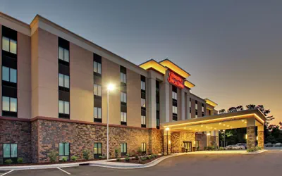 Photo 2 - Hampton Inn & Suites Southport