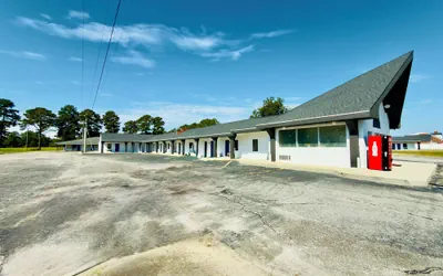 Photo 2 - Motel 6 Williamston, NC – Highway 17
