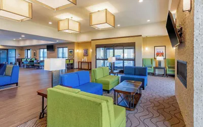 Photo 4 - Comfort Suites Burlington near I-5