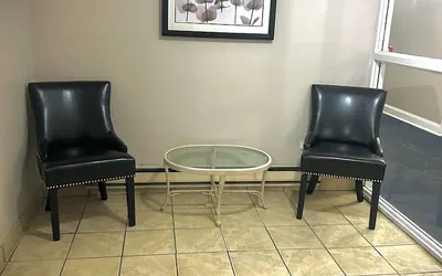 Apm Inn & Suites