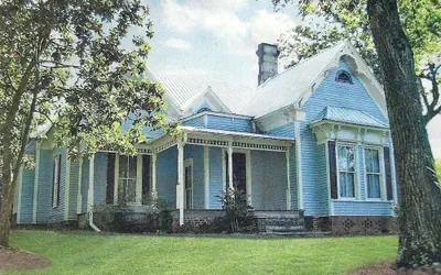 Adair Manor Bed& Breakfast