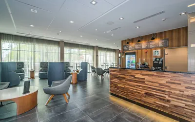 Photo 2 - Courtyard by Marriott West Springfield