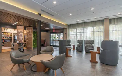 Photo 3 - Courtyard by Marriott West Springfield