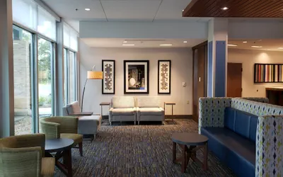 Holiday Inn Express & Suites Savannah N - Port Wentworth by IHG
