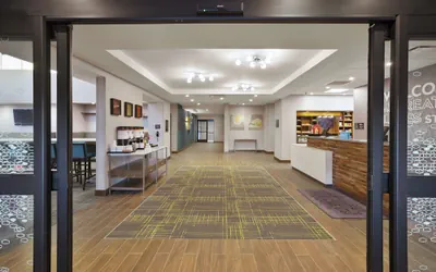 Photo 4 - Hampton Inn & Suites Grandville Grand Rapids South
