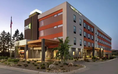Photo 2 - Home2 Suites by Hilton Bismarck