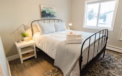 Photo 3 - Colony Suites