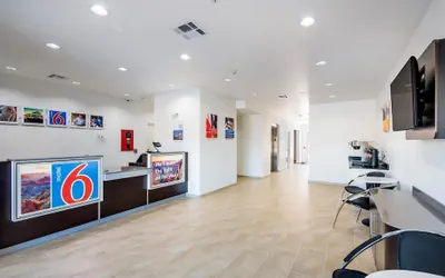 Photo 4 - Motel 6 Channelview, TX