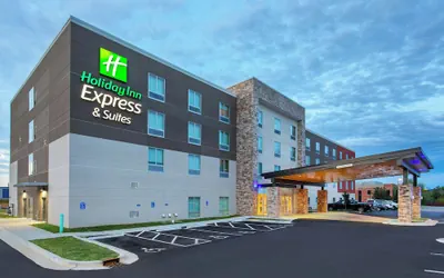 Holiday Inn Express & Suites La Grange by IHG