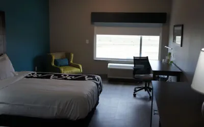 Photo 5 - La Quinta Inn & Suites by Wyndham West Memphis