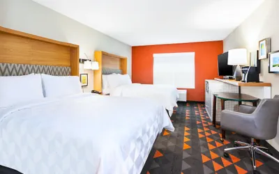 Photo 3 - Holiday Inn & Suites Toledo Southwest - Perrysburg by IHG