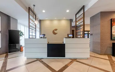 Photo 3 - Comfort Inn & Suites Miami International Airport