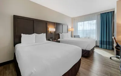 Photo 2 - Comfort Inn & Suites Miami International Airport