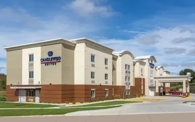 Photo 2 - Candlewood Suites Davenport by IHG