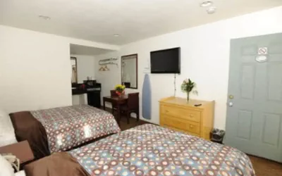 Photo 5 - Victoria Motel
