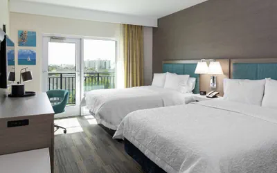 Photo 5 - Hampton Inn Dunedin