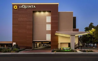 Photo 2 - La Quinta Inn & Suites by Wyndham Clovis CA
