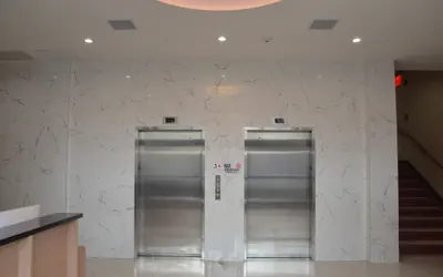 Photo 5 - Lic Plaza Hotel