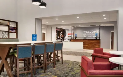Photo 4 - Hampton Inn & Suites Norman Conference Center Area