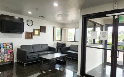 Photo 4 - Express Inn Tomball