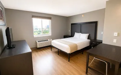 Photo 5 - Welcome Suites Hazelwood