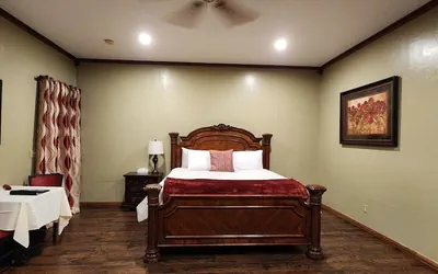Photo 2 - The Whispering Pines Inn Bed & Breakfast