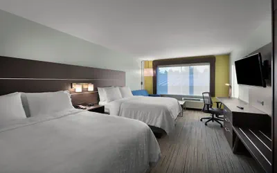 Photo 4 - Holiday Inn Express Lake Park by IHG