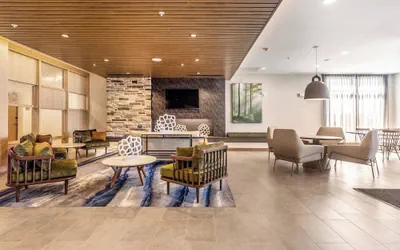 Photo 2 - Fairfield Inn & Suites by Marriott Dallas Arlington South
