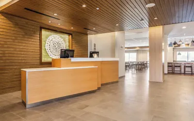 Photo 5 - Fairfield Inn & Suites by Marriott Dallas Arlington South