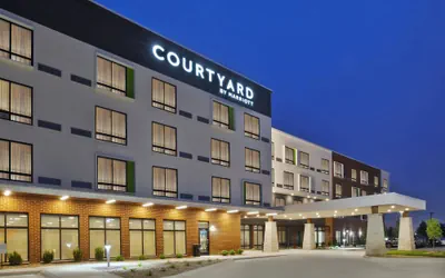 Photo 2 - Courtyard by Marriott St. Joseph Benton Harbor