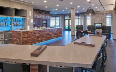 Photo 4 - Courtyard by Marriott Petoskey at Victories Square