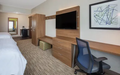 Photo 3 - Holiday Inn Express & Suites Chico by IHG