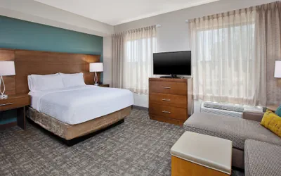 Photo 4 - Staybridge Suites Auburn Hills by IHG