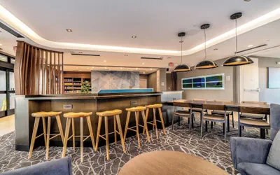 Photo 2 - SpringHill Suites by Marriott Oakland Airport