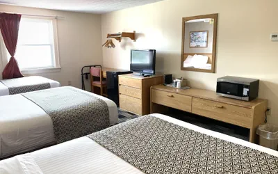 Photo 5 - Sandusky Inn
