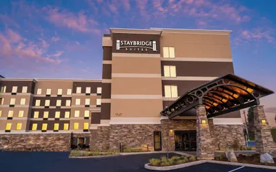 Photo 2 - Staybridge Suites Coeur d'Alene by IHG