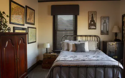 Photo 4 - The Katherine Holle House