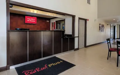 Photo 3 - Red Roof Inn PLUS+ Hammond