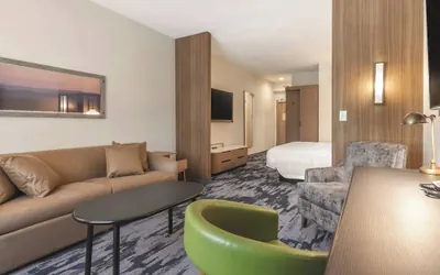 Photo 3 - Fairfield Inn & Suites by Marriott Kansas City Shawnee