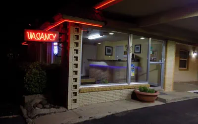 Photo 2 - Budget Inn