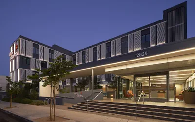 Photo 2 - Hotel Mariposa Los Angeles