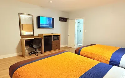 Photo 5 - Double N Motel