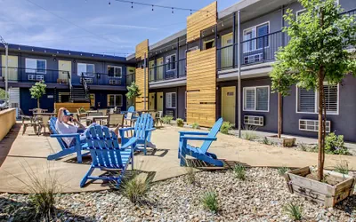 Photo 2 - Americana Modern Hotel