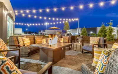 Holiday Inn Express Bettendorf Davenport NE by IHG